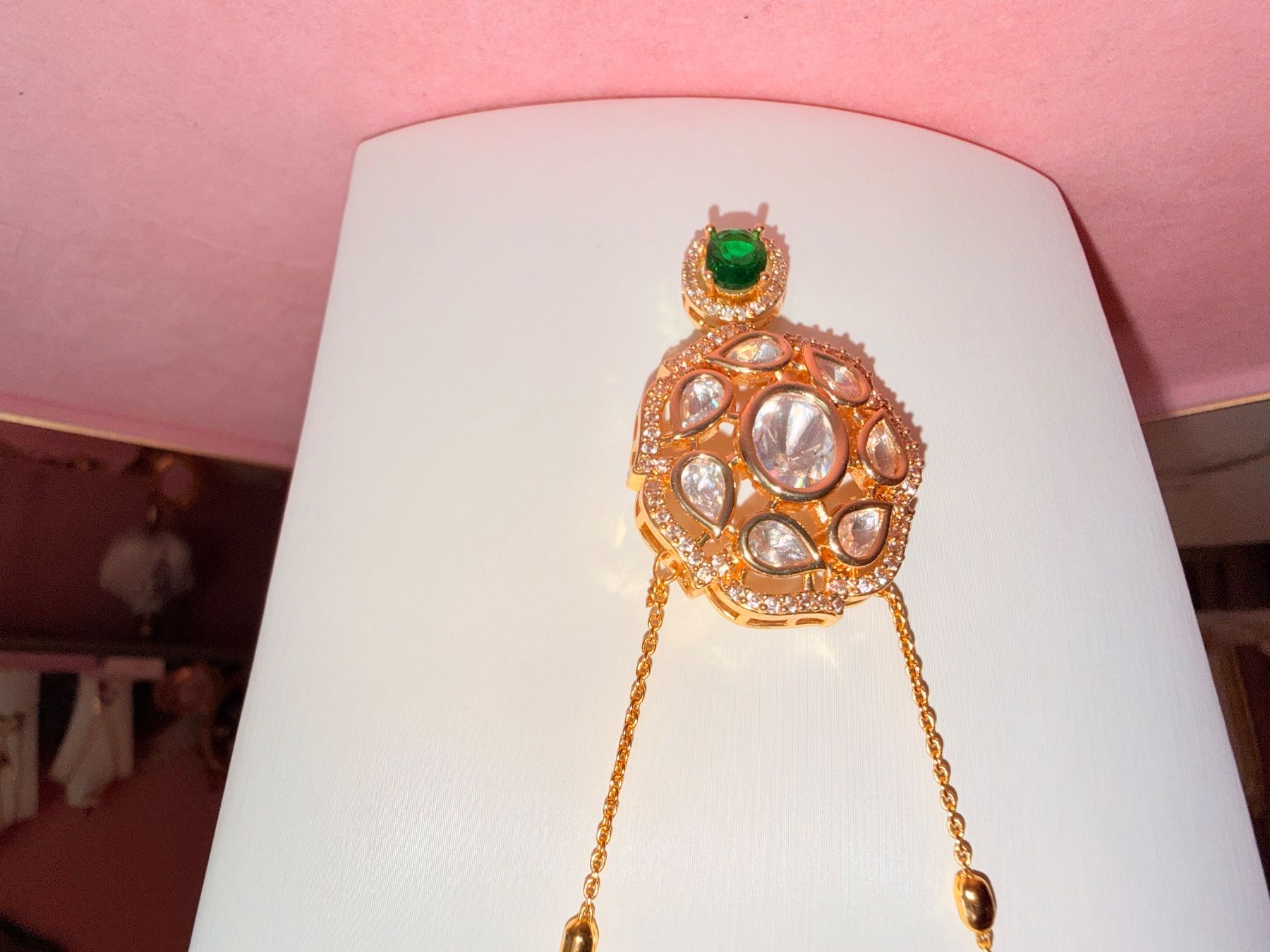 Altri gioielli: Ensemble de trois colliers dorés neufs – Nuovo e nell'imballaggio originale da St-Maurice venduto da Sandrinette123 2