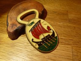 Antiker Flaschenöffner das Wikinger Schiff Messing