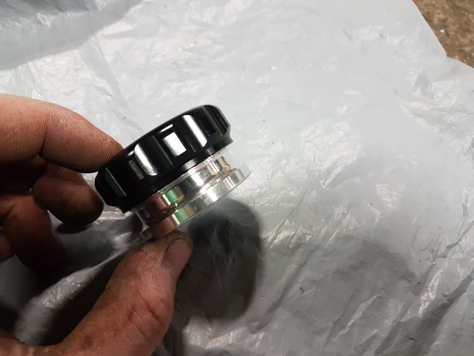 Accessori per altri veicoli: Aluminium Schraubverschluss 36mm – Nuovo e nell'imballaggio originale da Lützelflüh-Goldb venduto da Guemseli 1