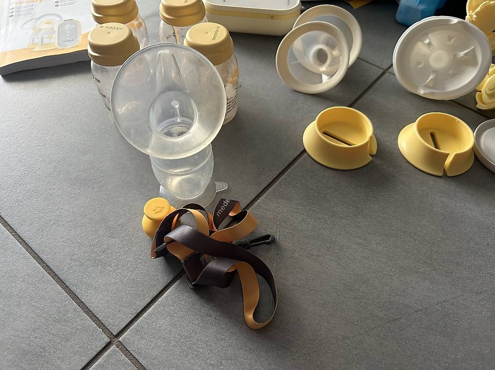 Medela Accessoires pour allaitement: Meleda Milchpumpe – D'occasion à Winterthur par snowflake86 2