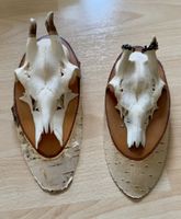 Rehschädel Trophäen auf Holzschild, 2 Stück