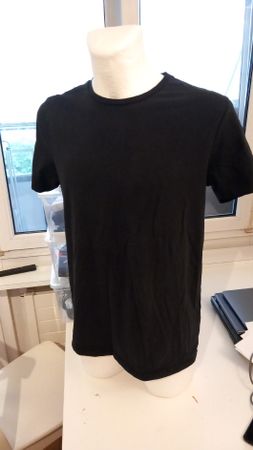 Hugo Boss T-Shirt Schwarz Gr. XL - Perfekt für den Sommer!