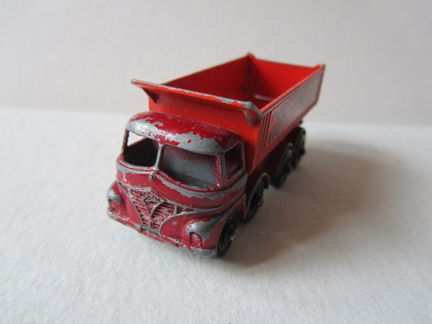 Matchbox Modellini d'auto: Hoveringham Tipper, Matchbox Lesney, Nr. 17D – Usato da Weiningen ZH venduto da dietsch57 1