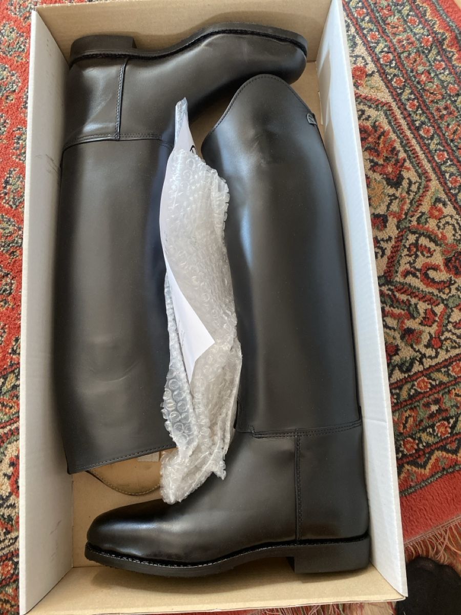 Scarpe da uomo: Bottes équitation Everyday-ST cuir noir T 46  – Nuovo e nell'imballaggio originale da Cortaillod venduto da dyl_7j58