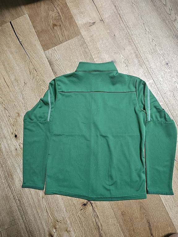 Jacken: Nike Sportjacke – Gebraucht aus Neuenegg von mak_rq67 1