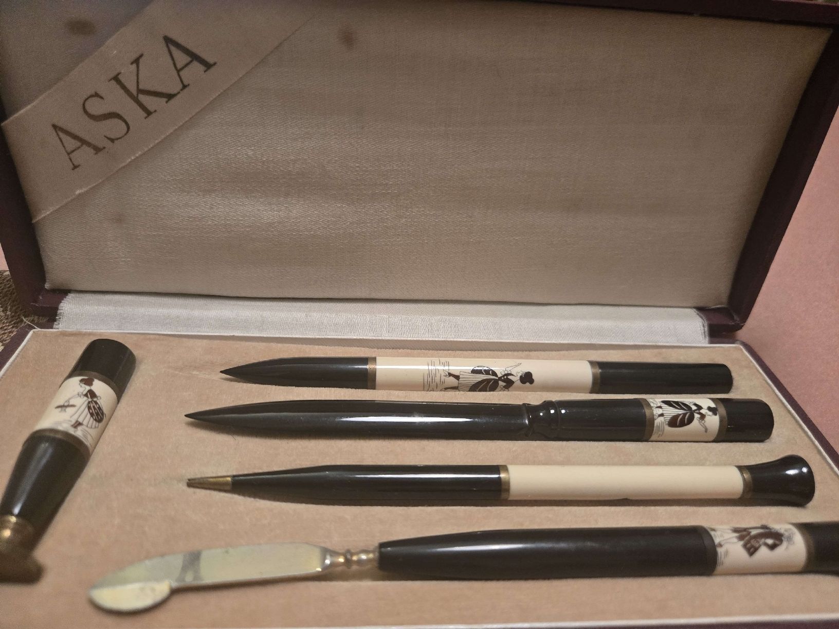 Penna & Evidenziatori: Set penne ASKA usato – Nuovo e nell'imballaggio originale da Locarno venduto da deo_qtw8