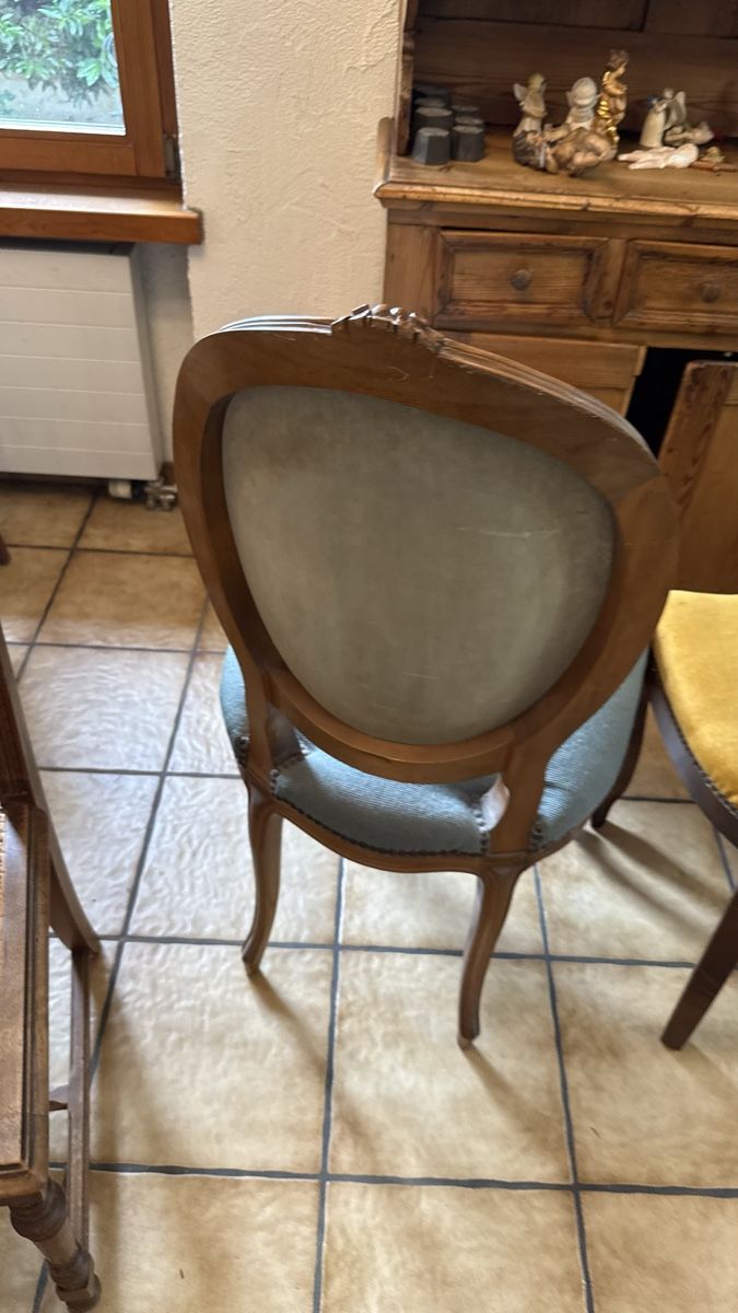 Sedie: Antiker Medaillon-Stuhl / Salonstuhl – Usato da Basel venduto da dafal4059 1