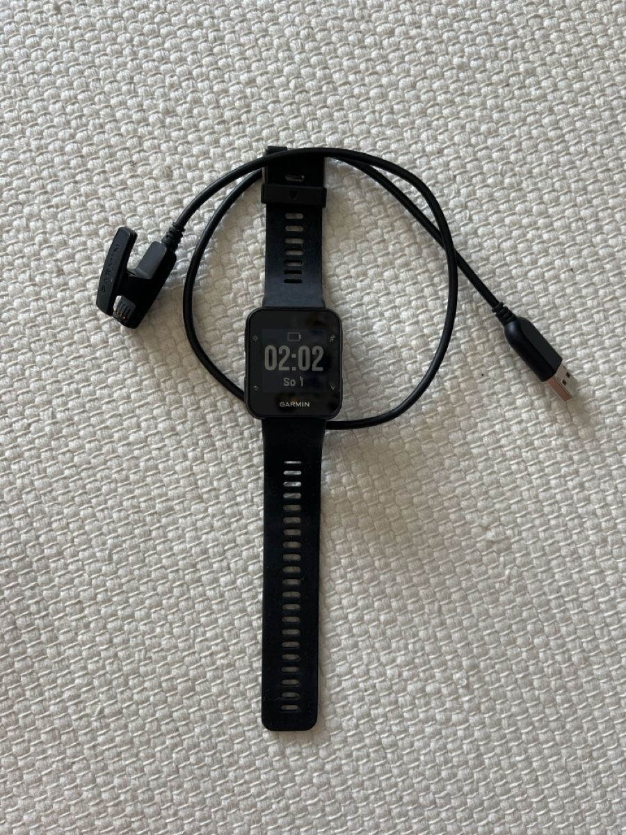 Garmin Smartwatch: Garmin Uhr Forerunner 35 mit Ladekabel – Gebraucht aus Sarnen von aje_zv8j 1