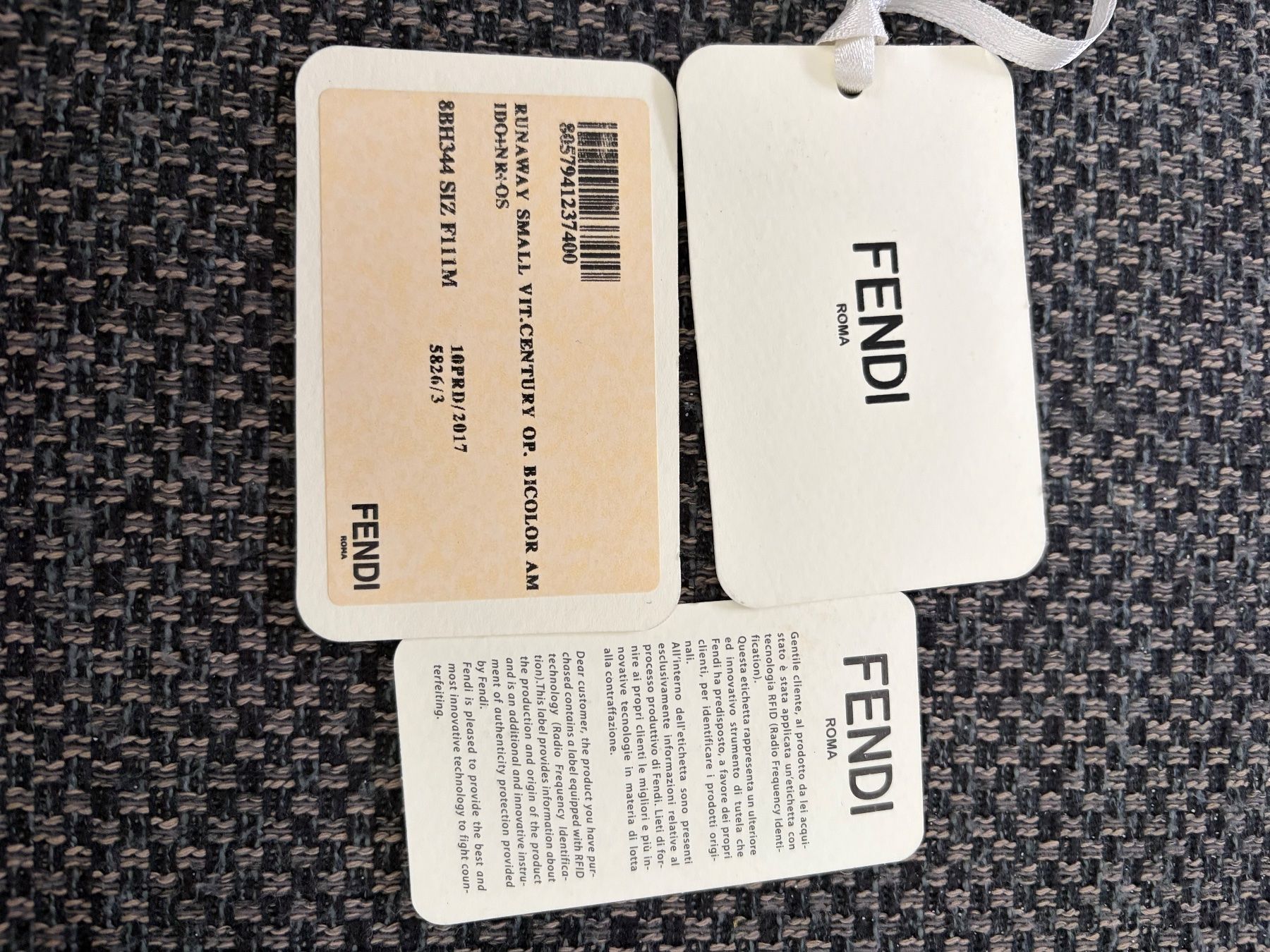 Borse da donna: Fendi Runaway, design elegante! Autunno – Usato da Cadro venduto da lar_fsy8 4