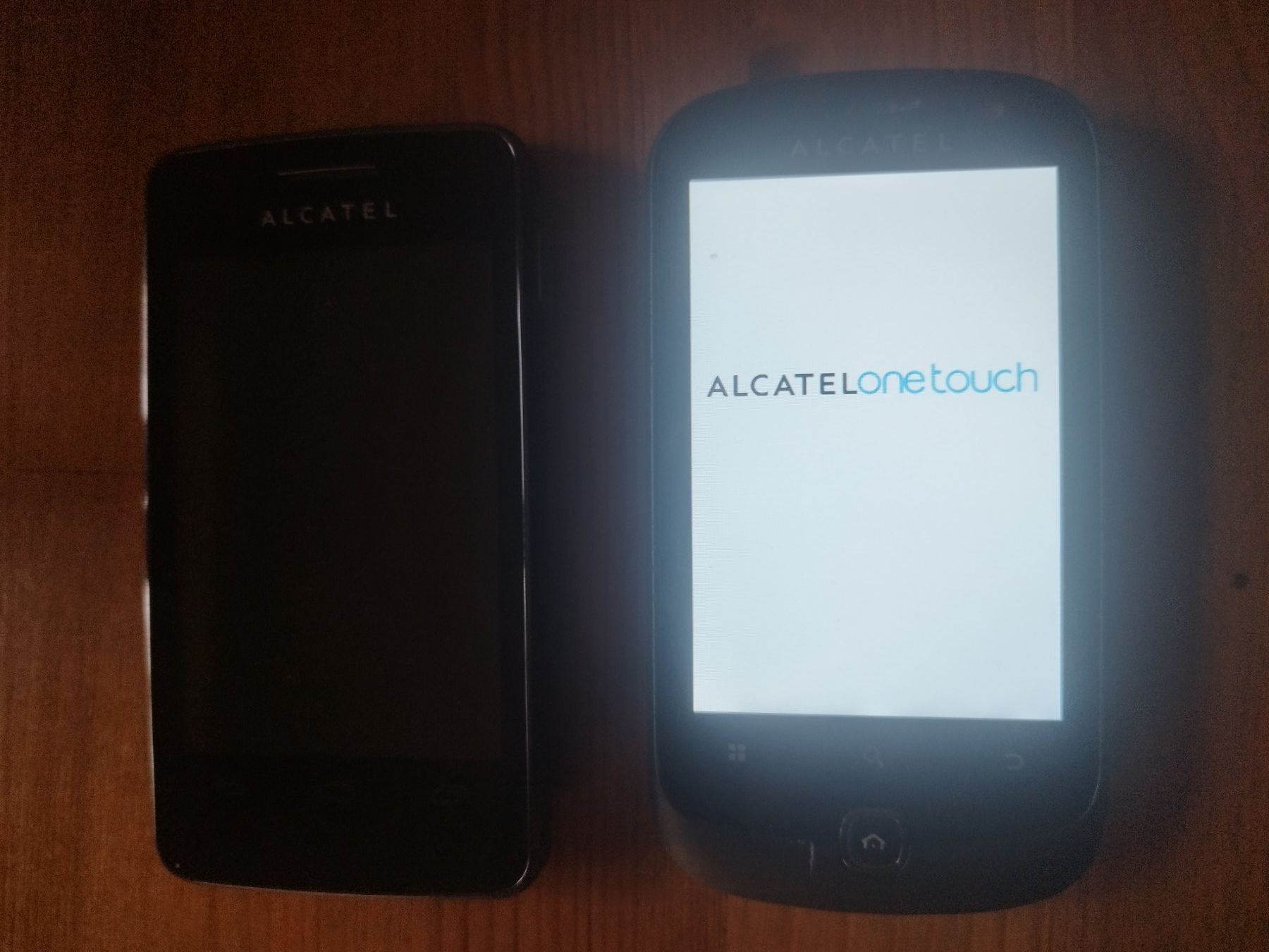 Alcatel Handys / Smartphones: 2 natels Alcatel – Gebraucht aus Vallorbe von Leonidas1337