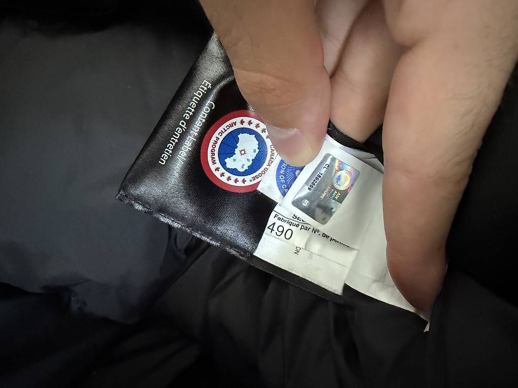 Canada Goose Jacken: Canada Goose Herrenparka Grösse M – Gebraucht aus Gränichen von swisscardcollector 3