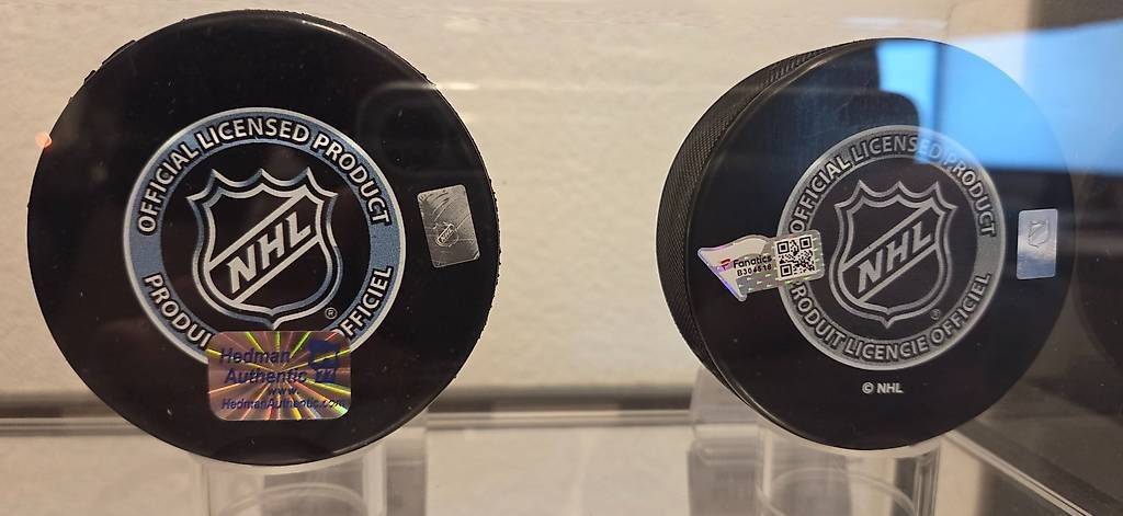 NHL Carte collezionabili: NHL Tampa Bay Lightning Draft Pucks Sammlung – Usato da Schiers venduto da kuba_81 4