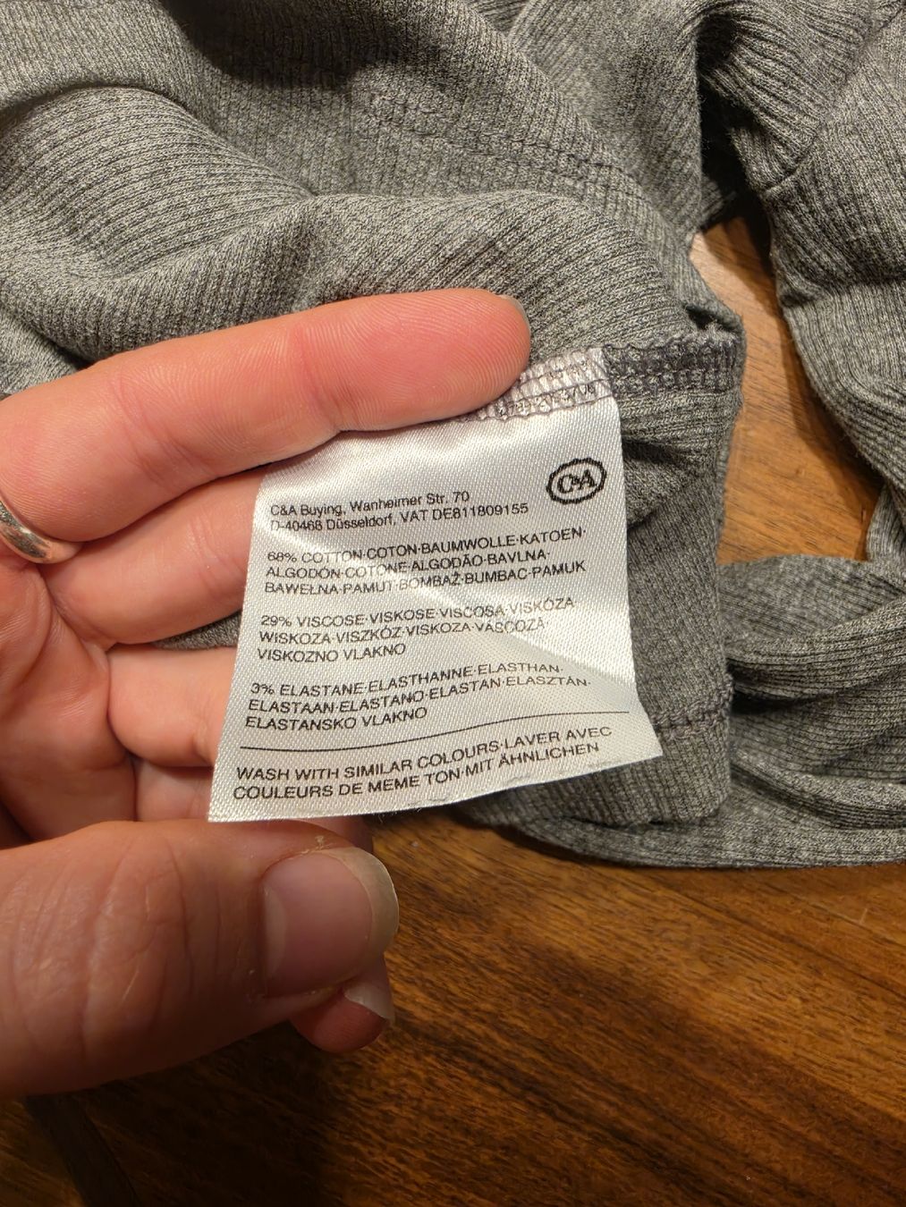 C&A Pullover & Sweatshirts: Langarmshirt grau Grösse M C&A – Gebraucht aus Luzern von oli_6x2r 3