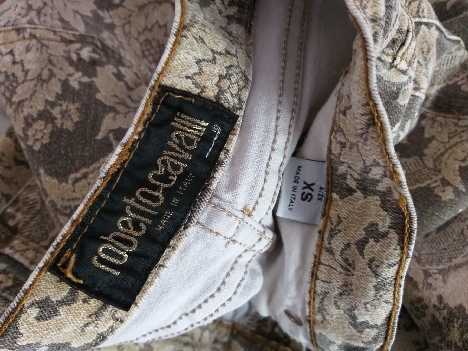 Roberto Cavalli Jeans: ROBERTO CAVALLI Jeans taille / Grosse XS – Gebraucht aus Cossonay-ville von Super-Price-Quality 9