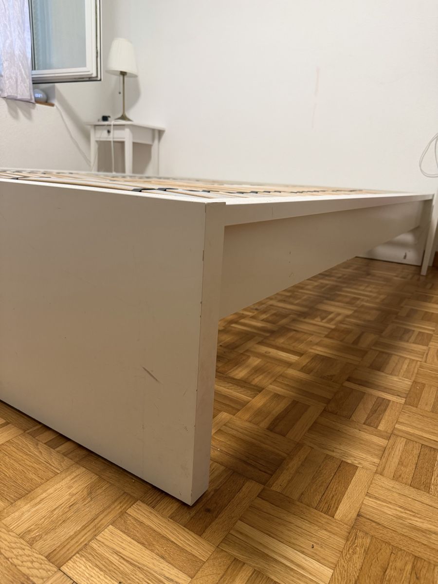 Ikea Letti: Ikea Malm Bett mit Lattenrost 160x200 – Usato da Langenthal venduto da E.Mersin 2