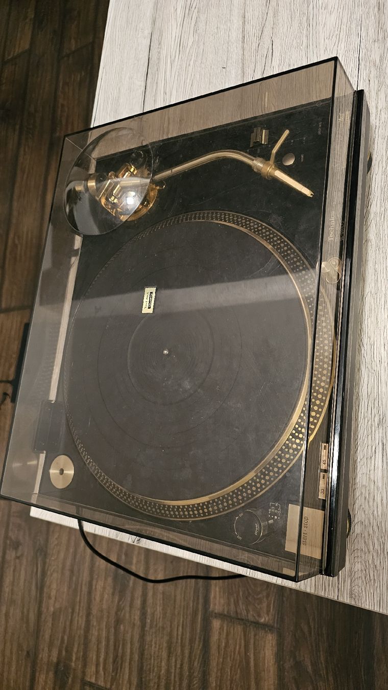 Technics Giradischi: Technics LTD SL-1200 GOLD + Mixer – Usato da Naters venduto da Tim.schny 3