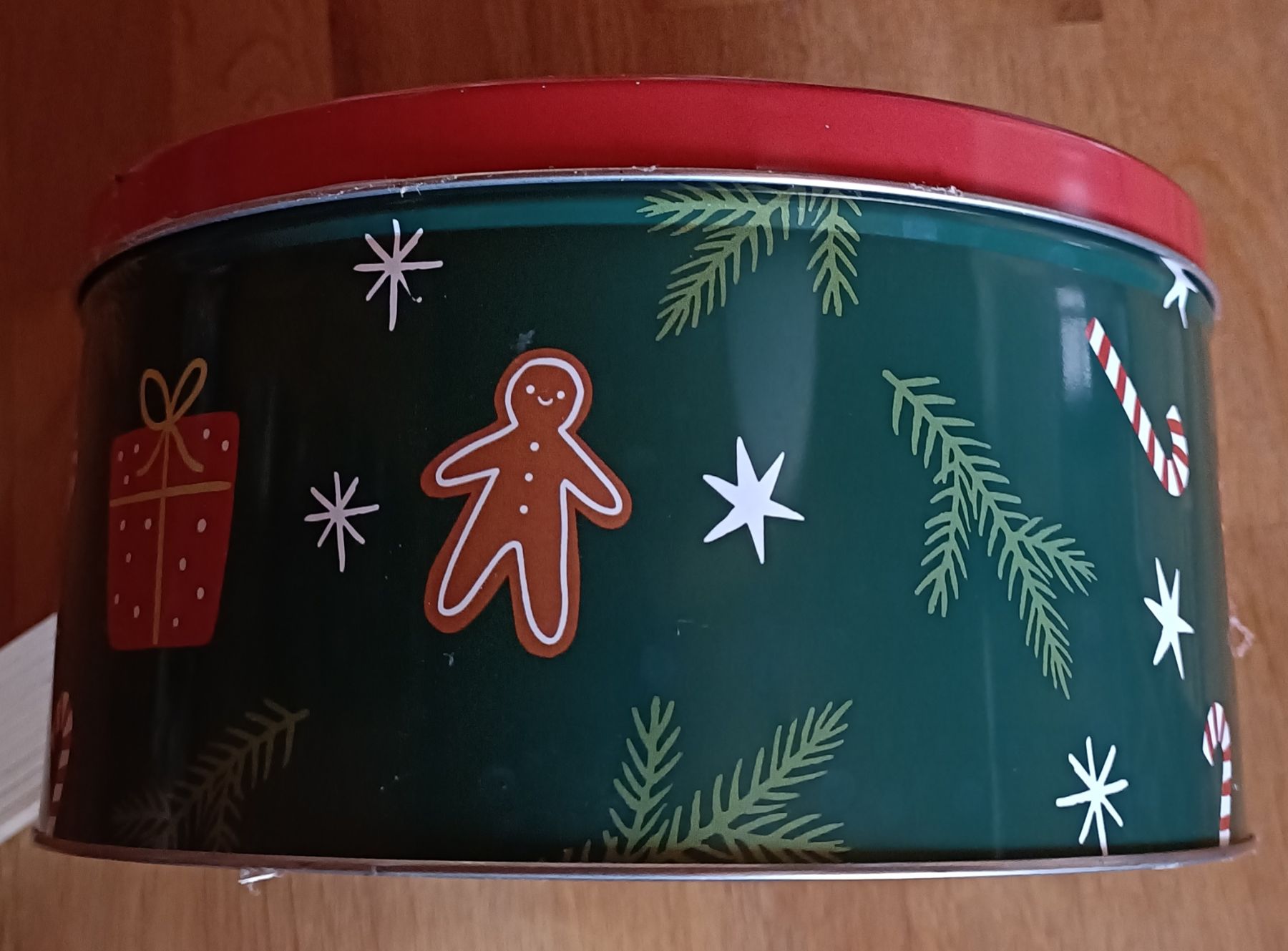 Recipients et similaires: boîte à biscuits  – D'occasion à Glovelier par rus_jk5v 1