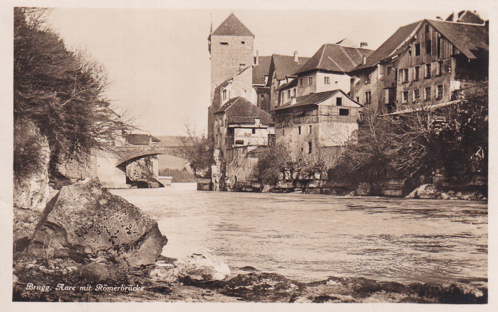 Cartoline postali: Brugg  Aare mit Römerbrücke – Usato da Cormoret venduto da Pascalll2001