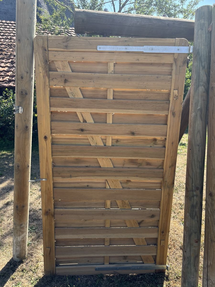 Türen: Holztor – Gebraucht aus Kölliken von Wallenmatt 1