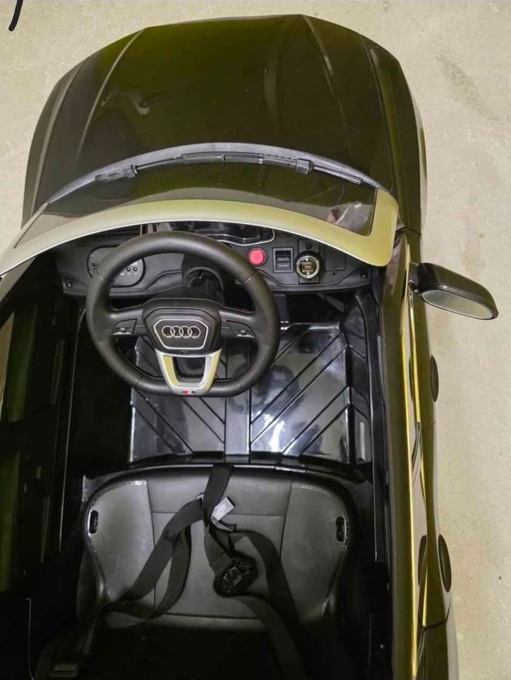 Veicoli per bambini: Audi Q8 électrique – Usato da Biel/Bienne venduto da ang_t57h 5