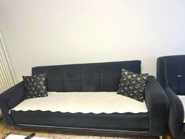 Sofa und Sessel 3 + 2 + 1
