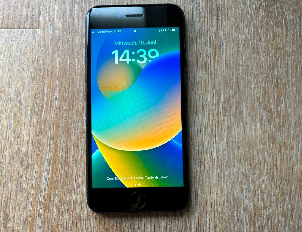 Apple Telefoni cellulari / Smartphones: Iphone 8 (64GB) Akku 100% – Usato da Luzern venduto da Waince786 3