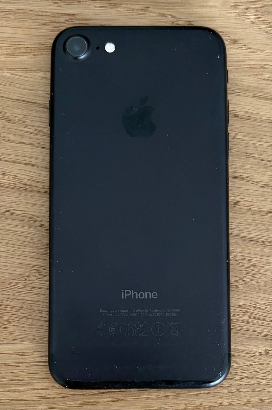 Apple Telefoni cellulari / Smartphones: Apple iPhone 7 | 32 GB | Schwarz – Usato da Zürich venduto da Gaikokujin 6