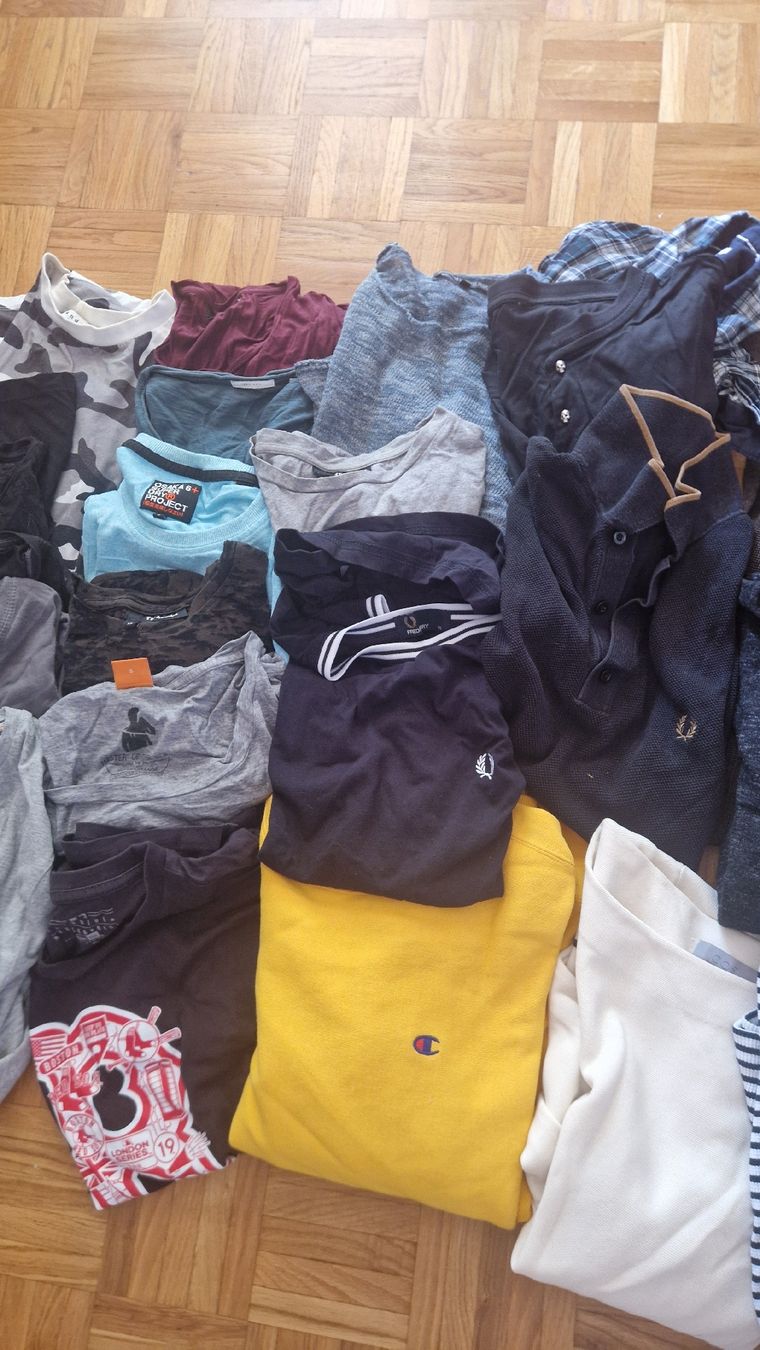 Fred Perry Lotti & Set di vestiti: MEGA lot de vêtements XS – Usato da Tolochenaz venduto da Romadom 2