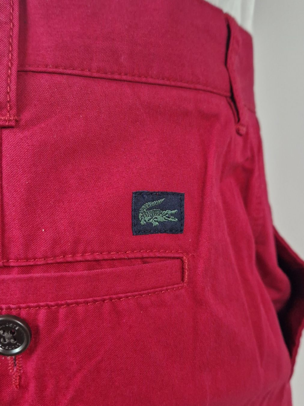 Lacoste Pantaloni: Rote Hose von Lacoste Gr.52 – Nuovo (secondo la descrizione) da Basel venduto da Restwert_Basel 2
