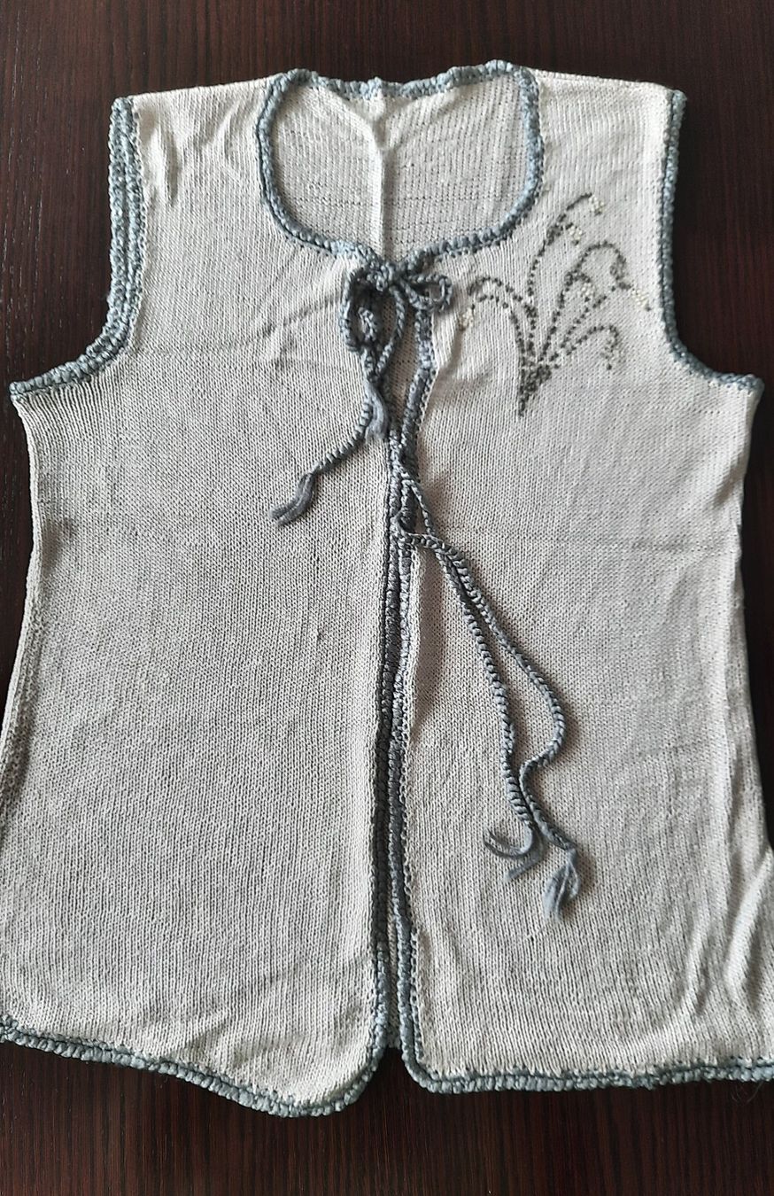 Gilets & Westen: Seidenweste, handgestrickt, L, silbergrau – Gebraucht aus Herrliberg von AlexandraBopp