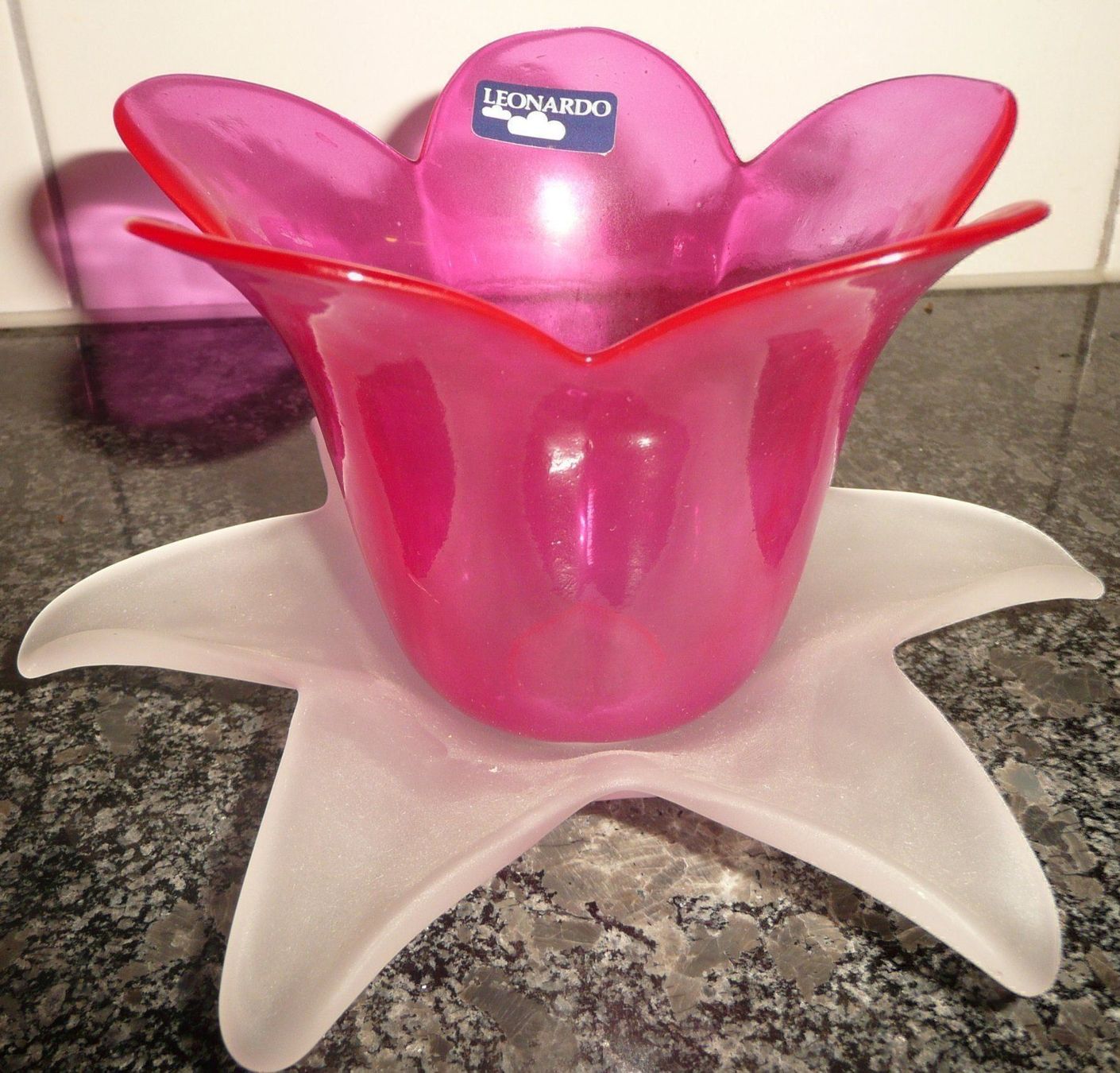Gläser: Leonardo Glasgefäss in Blumenform – Gebraucht aus Winkel von Flyhy2020 1