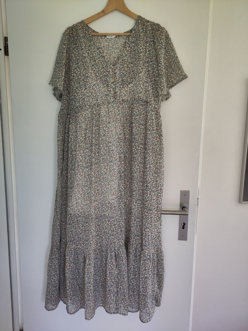 Vestiti: Vertbaudet Sommerkleid, Gr. 46, mit Blumenmuster – Usato da Ettenhausen TG venduto da Laib