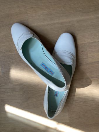 Elegante weisse Sommer-Ballerinas von Stefi Talman