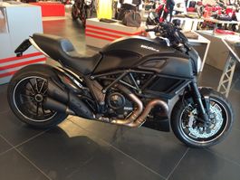 Ducati Diavel, Top Zustand, frisch ab Service! Top Preis