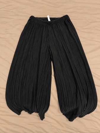 Damen Plisseehose weit schwarz neuwertiger Zustand