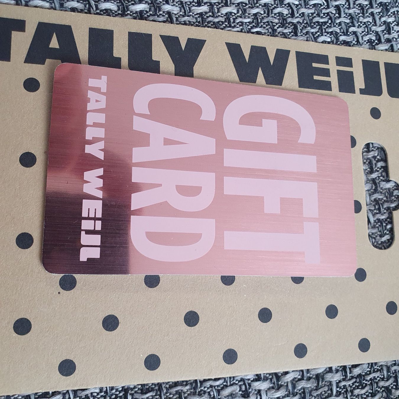 Gutscheine: Tally Weijl Geschenkkarte 40.- – Neu und originalverpackt aus Uttigen von
