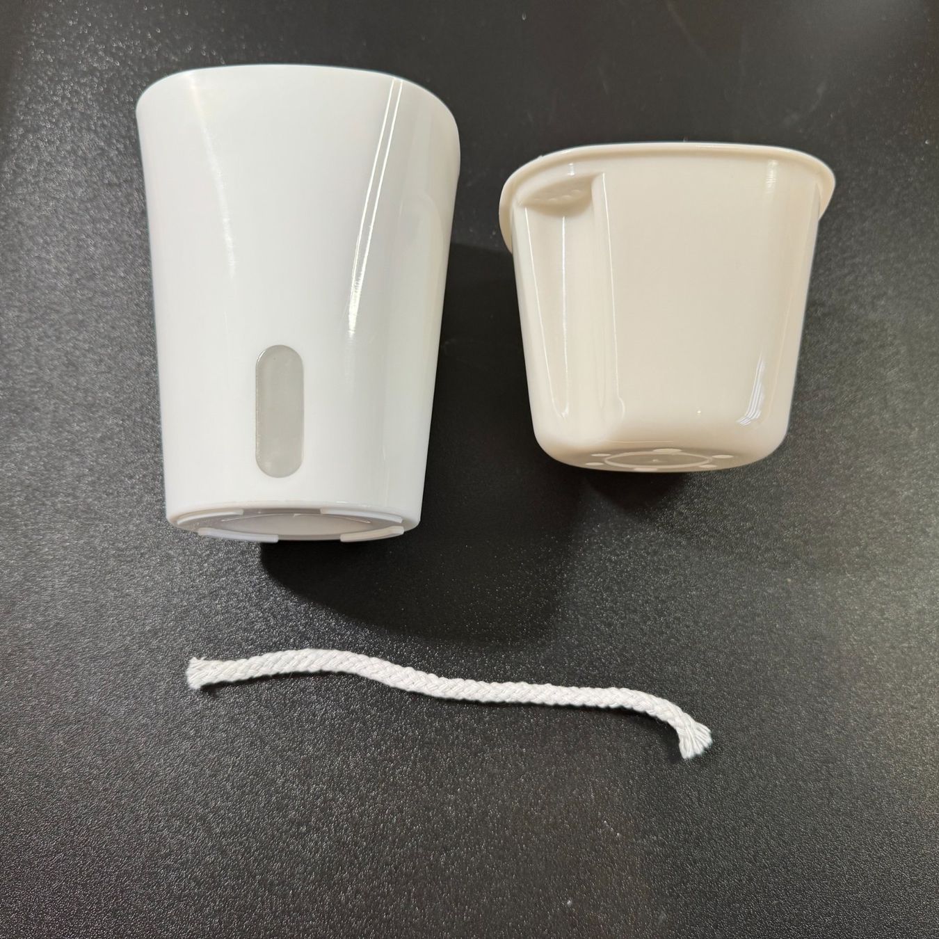 Vasi per fiori: Selbstbewässerungs Topf weiss 13 cm – Nuovo (secondo la descrizione) da Reitnau venduto da Emma-verkauft 1