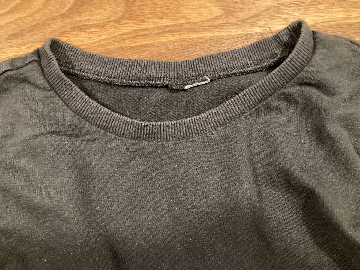 Pullover & Sweatshirts: Schwarzer Pulli Gr M – Gebraucht aus Kesswil von Branca-01 5