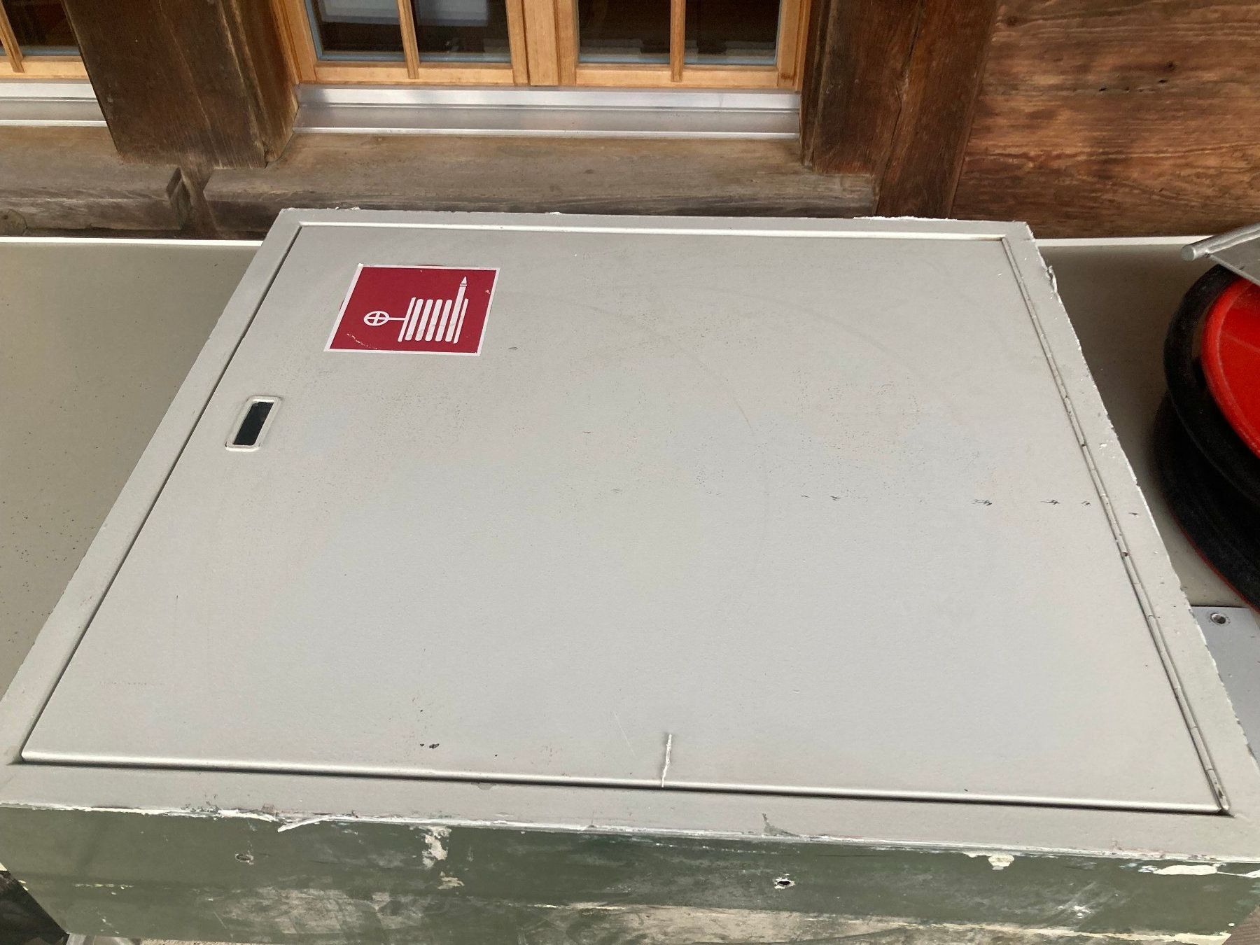 Estintori: Löschposten – Usato da Rapperswil BE venduto da Sibu530_00 1