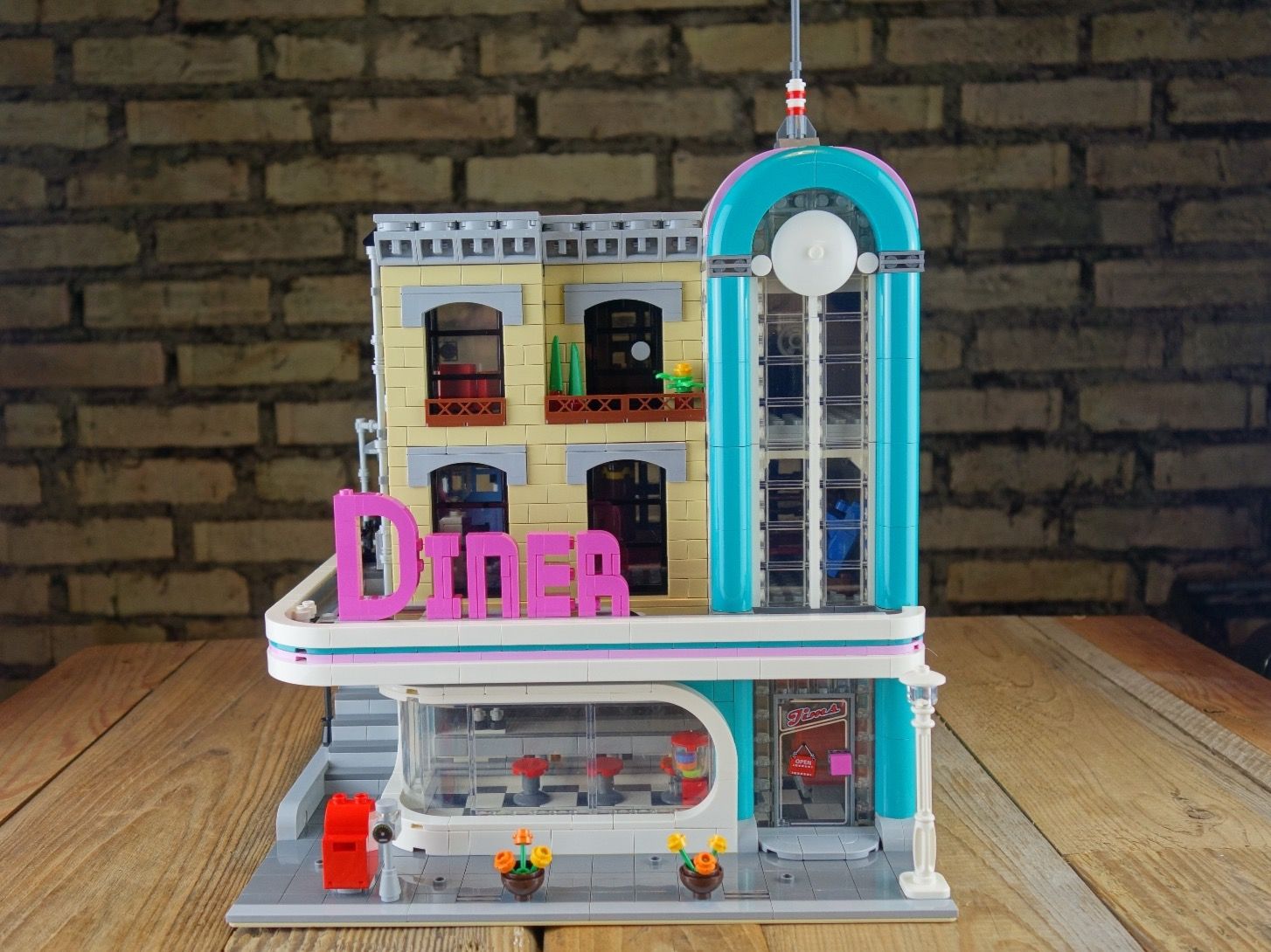 Lego Kit di costruzioni: LEGO 10260 Downtown Diner – Usato da Bäretswil venduto da grisou1001