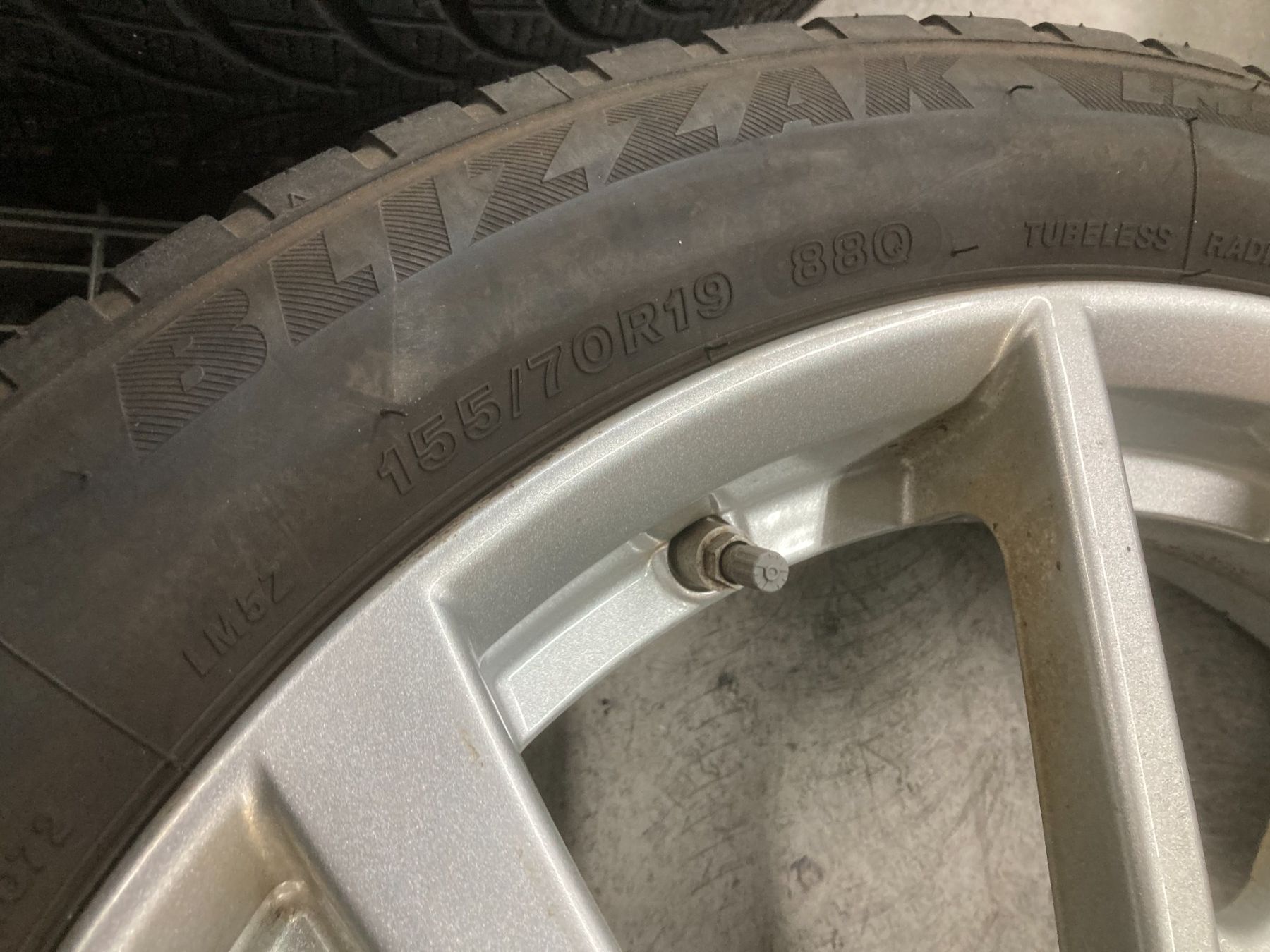 Bridgestone Pneumatici & Ruote complete: BMW I3 Winterräder 155/70R19 Bridgestone – Usato da Cham venduto da WB2223 5