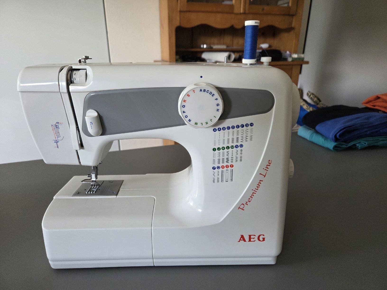 Nähmaschinen: AEG Premium Line Nähmaschine  – Gebraucht aus Hünenberg See von Atsemet