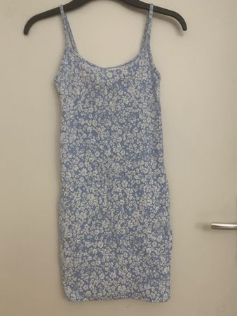 Robe d'été Bershka fleurie, taille XS - comme neuf!
