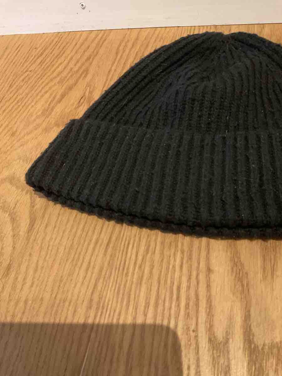 H&M Copricapi, berretti & cappellini: Schwarze Strickmütze Unisex Einheitsgrösse – Usato da Schaffhausen venduto da s.ehrb 4