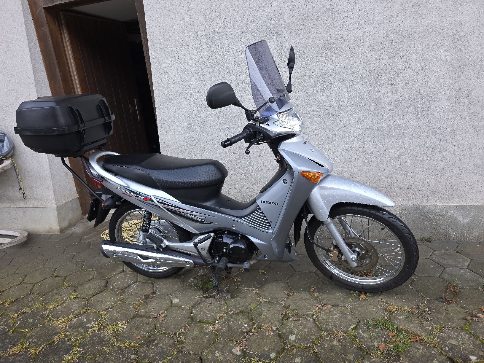 Honda Scooter: HONDA INNOVA ANF 125 – Usato da Burglauenen venduto da Flugzeugmechaniker 1
