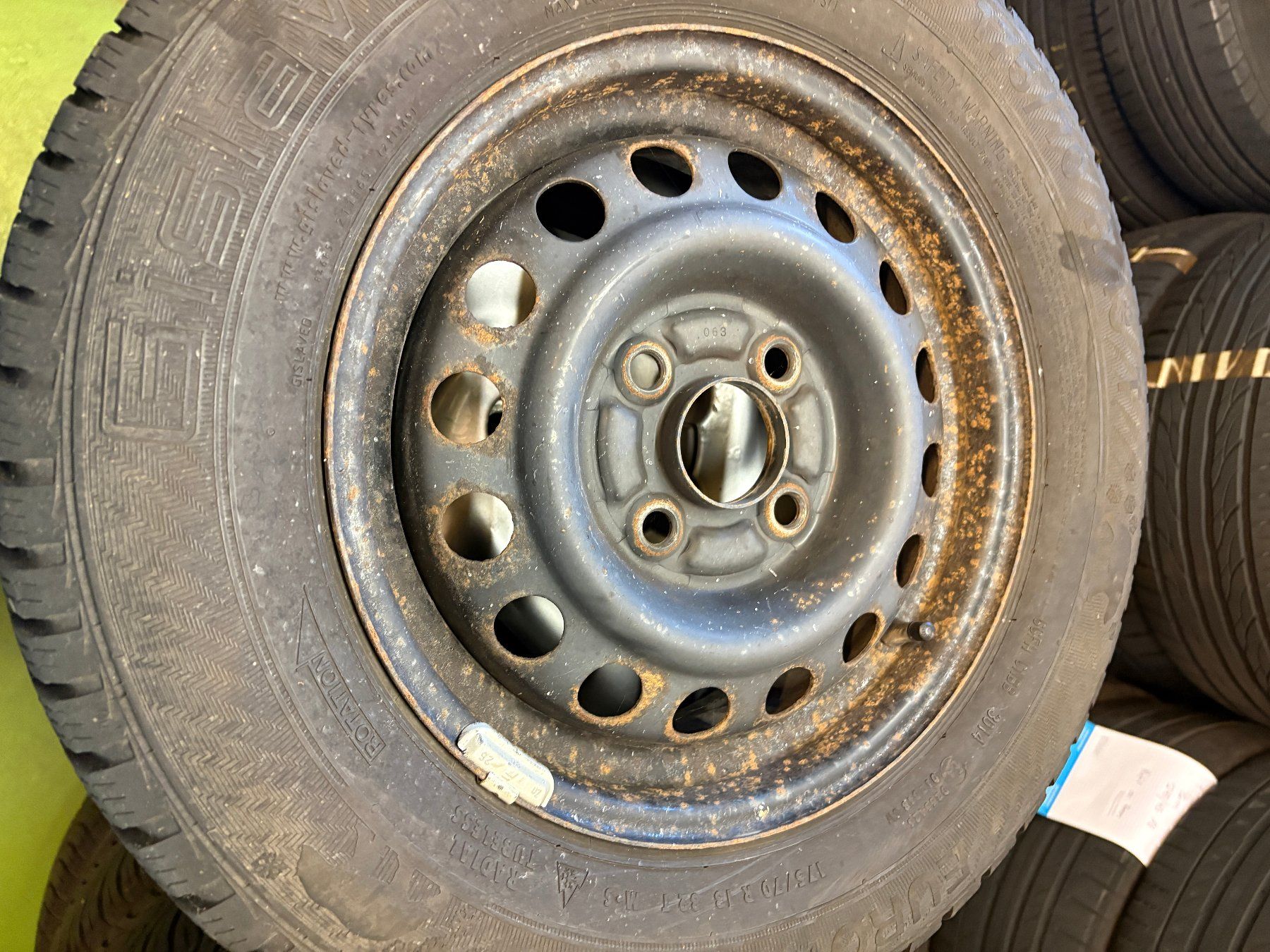 Pneus & Kompletträder: Winterräder 175/70 R13 – Gebraucht aus Kaltbrunn von Steoli74