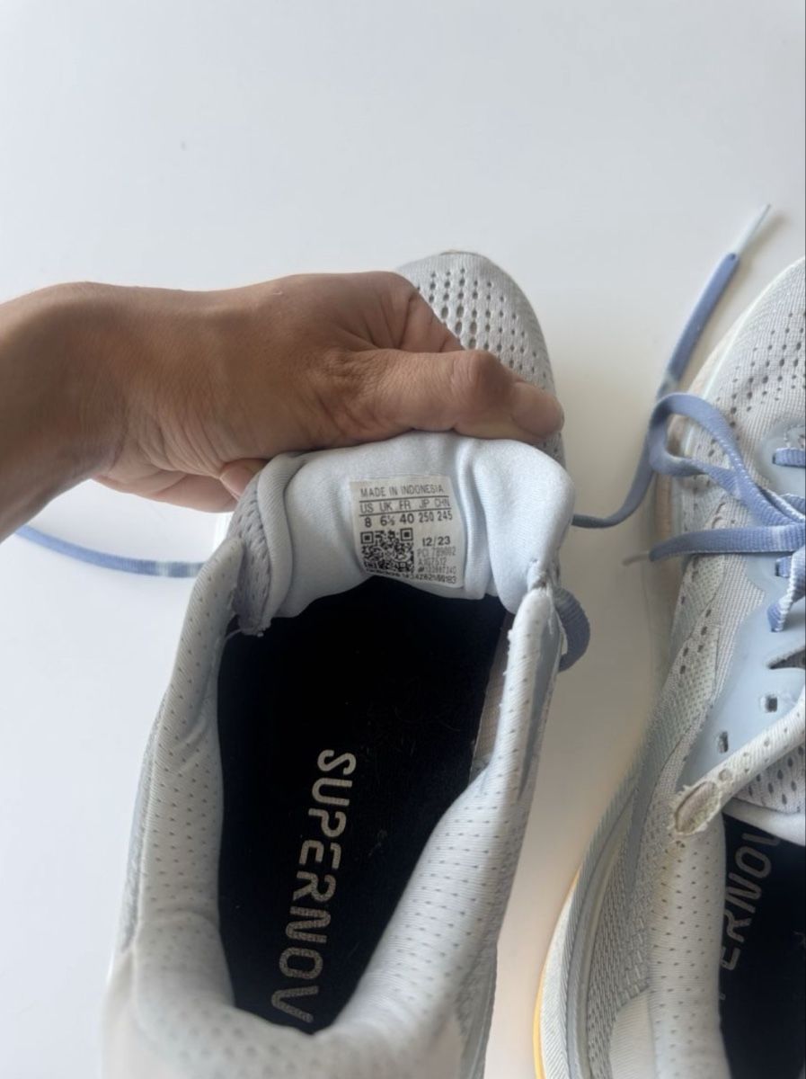 Adidas Scarpe da donna: Adidas Supernova Laufschuhe – Usato da Winterthur venduto da dev_z8tk 2