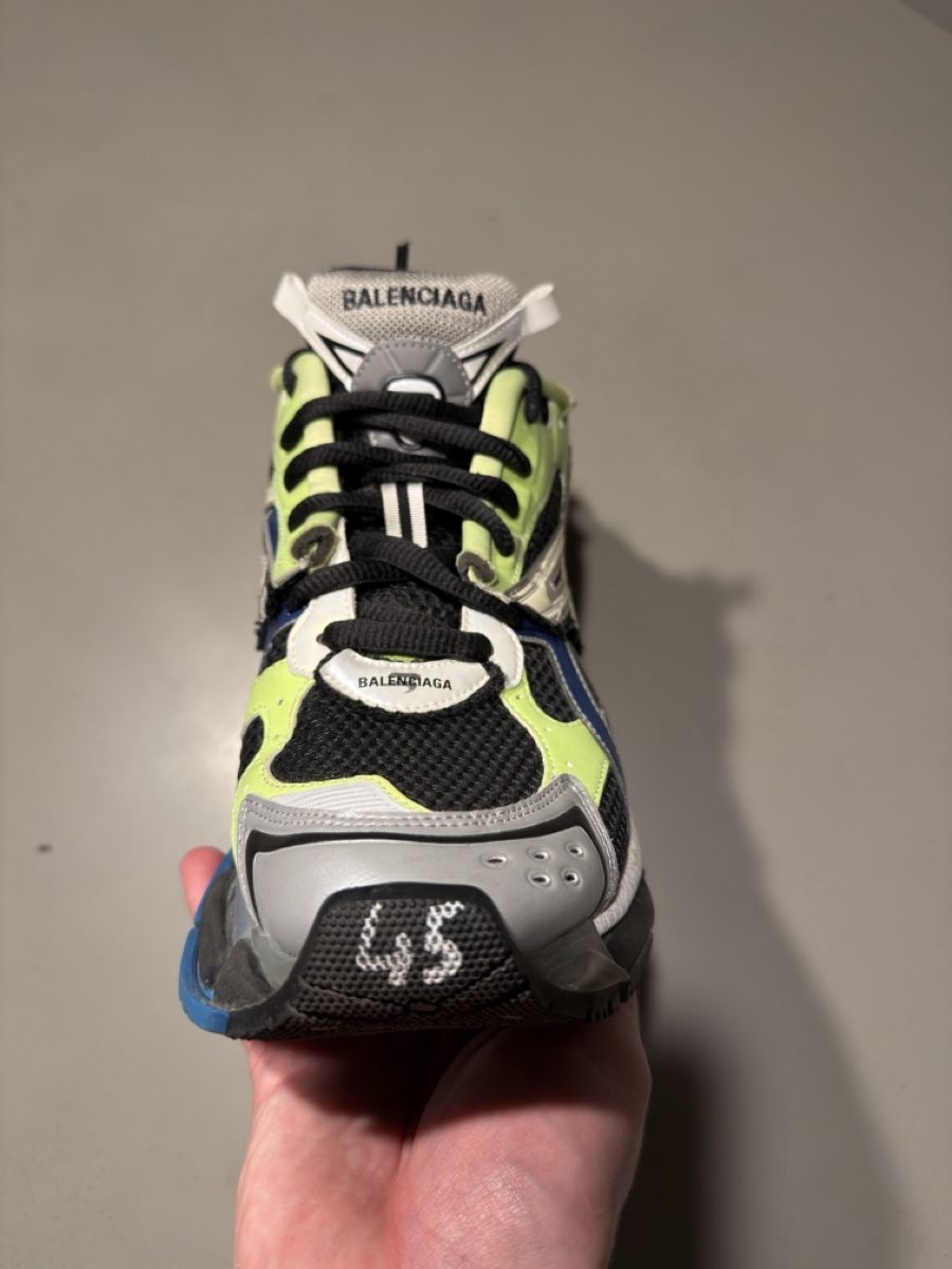 Balenciaga Scarpe da uomo: Balenciaga Runner, Taille 45, Portées quelques fois – Usato da Les Acacias venduto da PierroS 4