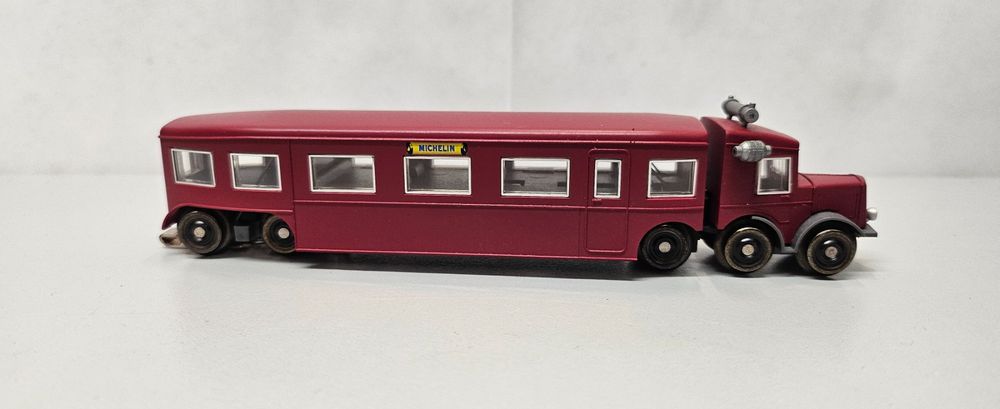 Bus Ferroviaire Märklin H0 3121 – Micheline – AC Éclairé
