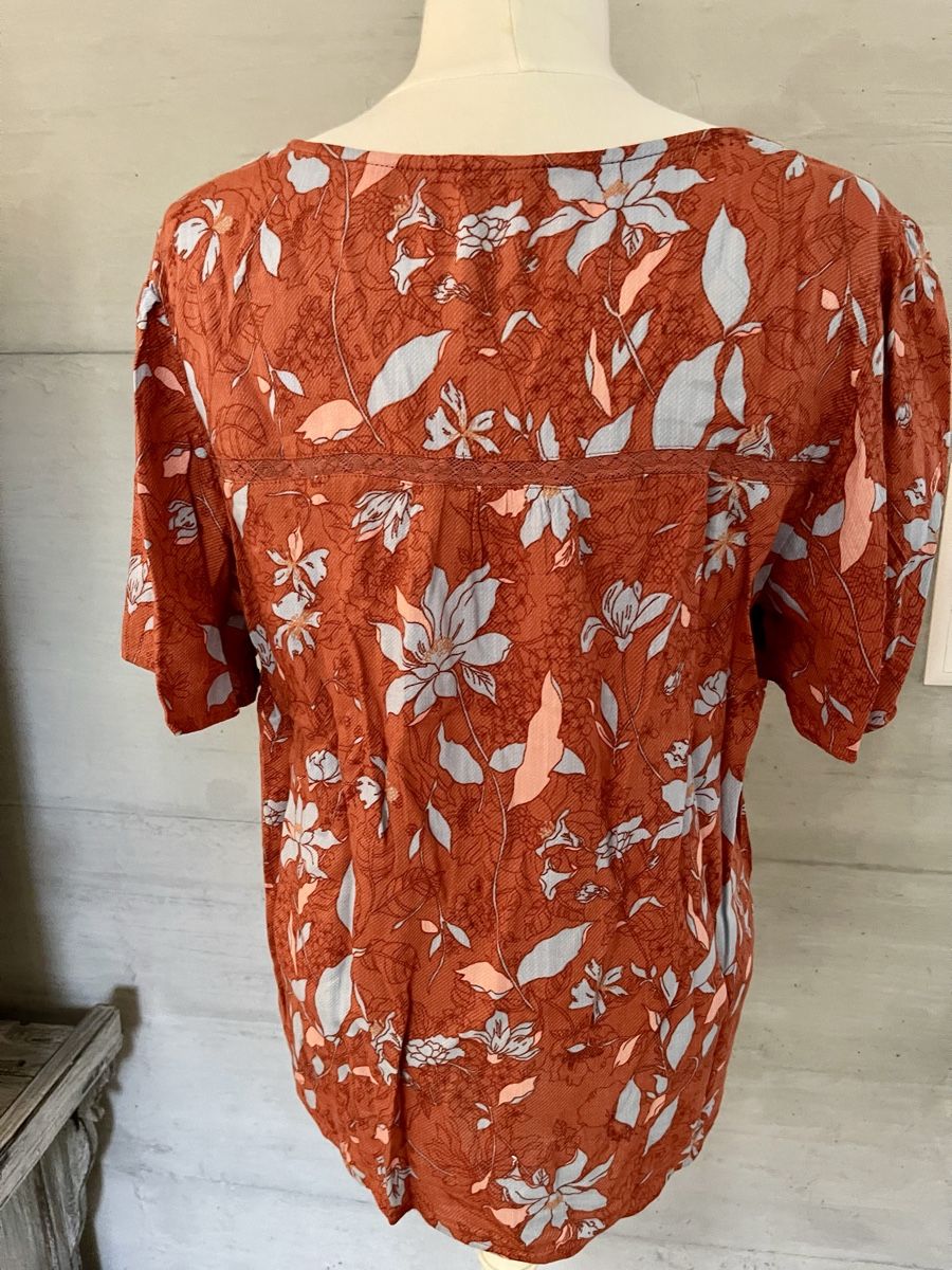 Esprit Camicette: schöne Bluse Gr. 42 – Usato da Buchrain venduto da Sunny026 2